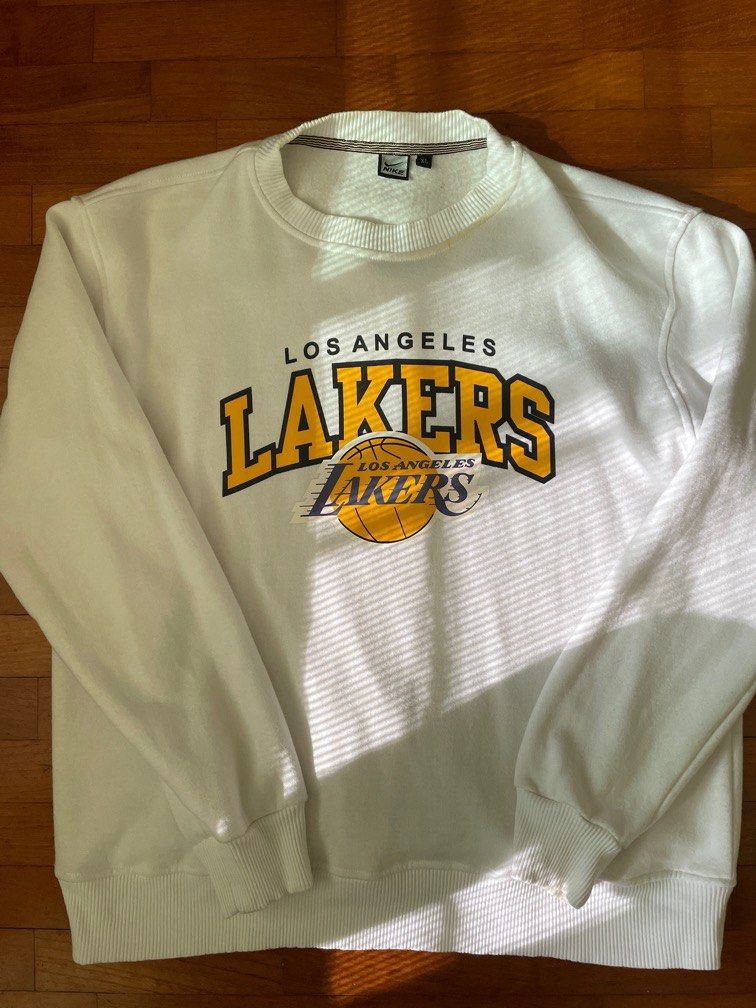 Vintage nike deals lakers sweatshirt