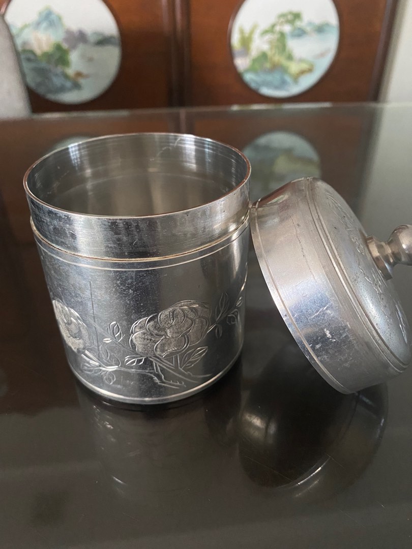 Vintage tea container, Hobbies & Toys, Memorabilia & Collectibles, Vintage Collectibles on Carousell