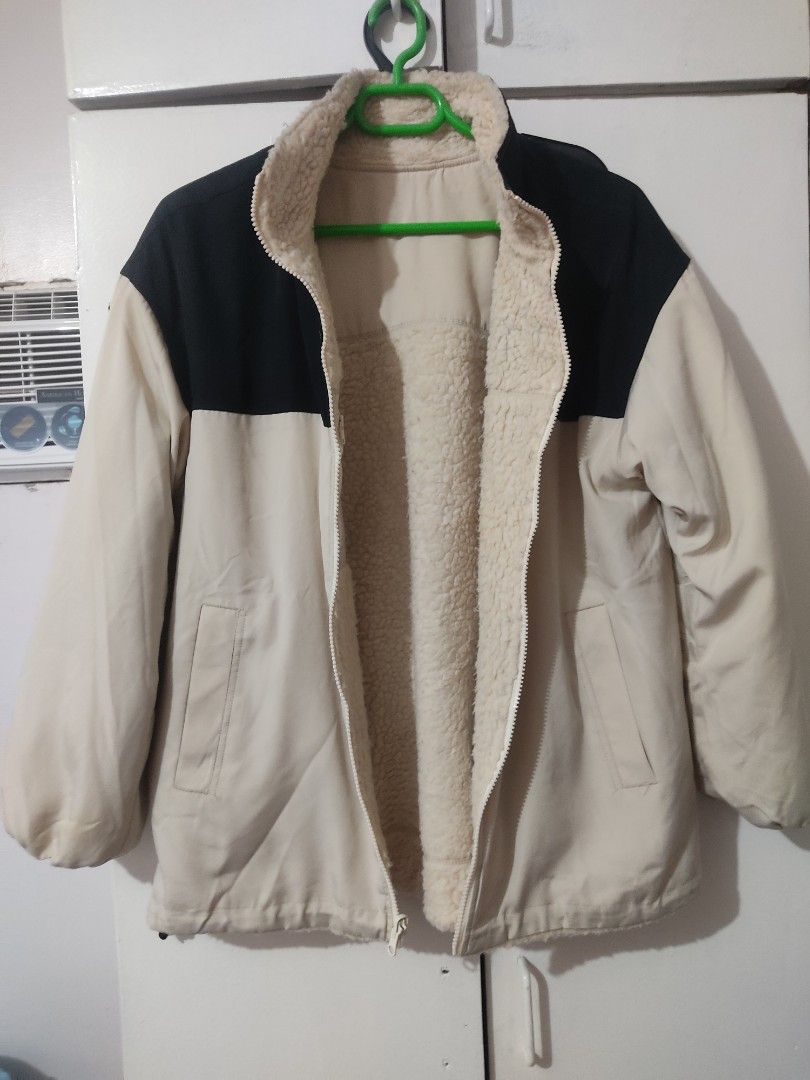 WINTER JACKET UNISEX GLOBAL WORK (Category: Coats, Jackets and Outerwear) located in Pasig City. Submitted by S07613 (Listing ID 1198585713, Image 3). Description: ❗SELLING❗ Global Work Winter Jacket Beige/Cream color UNISEX Reversible Thick but not too heavy Like new No flaws Men: Medium Women: XL P850 bought on ig but never used rfs: not a good fit.