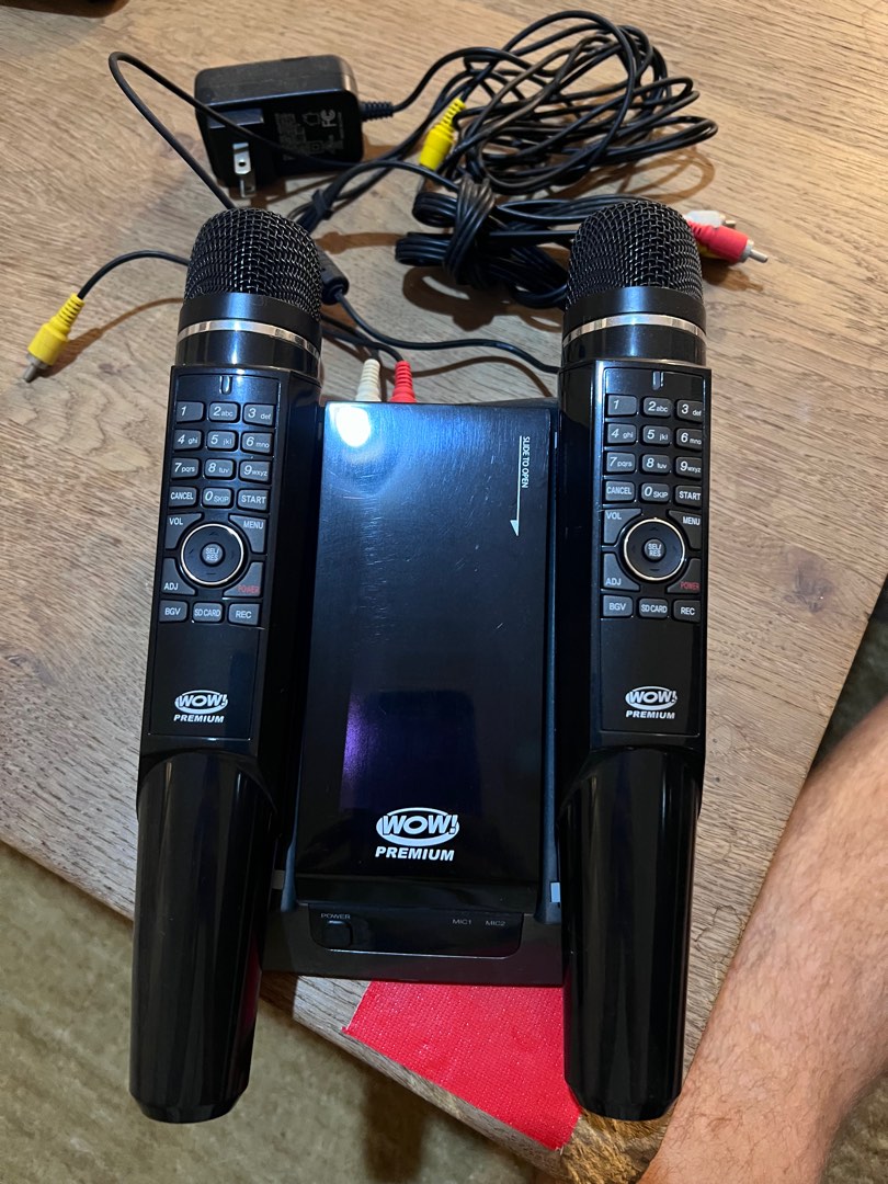 wow premium karaoke machine, 興趣及遊戲, 音樂樂器 & 配件, 樂器配件 Carousell