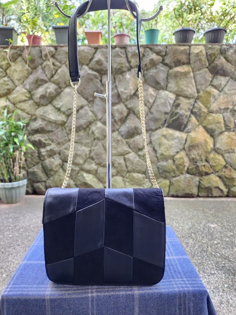 Zara chain sling bag, Women's Fashion, Bags & Wallets, Crossbody Bags