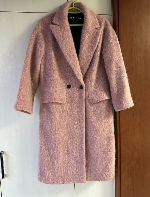 Zara Pink Furry Long Coat For Autumn/Winter, Women'S Fashion, Coats,  Jackets And Outerwear On Carousell