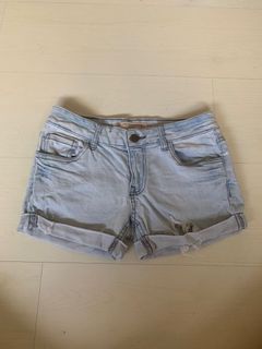 Zara White-washed Maong/Jeans Shorts