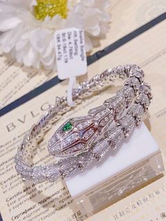 (Category: ) located in . Submitted by colinejewelryshoppe (Listing ID 1198808073, Image 1). Description: .