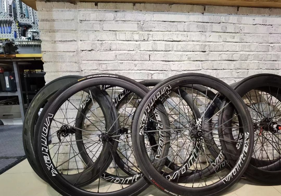 日本製】 Heart to BMX ホイール XLT REVOLUTION REAR WHEEL ブラック LHD 欧米で人気の並行輸入品 