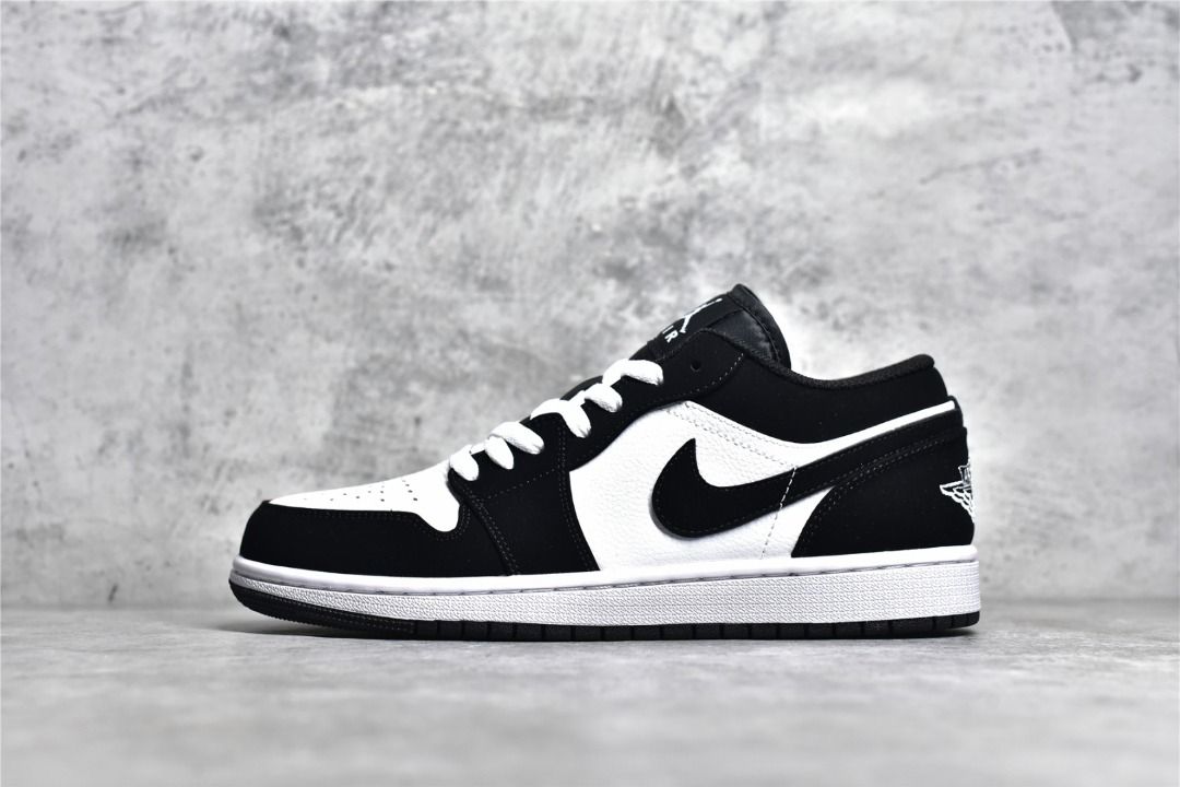 Nike air jordan 1 sale low black and white