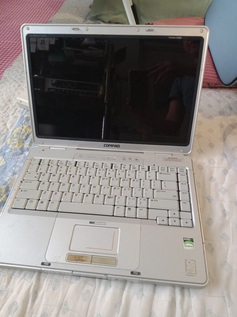 Apple Compaq laptop (Category: Laptops & Notebooks) located in Cainta. Submitted by belli_phats (Listing ID 1198695638, Image 3). Description: old laptops for parts only no charger apple ibook ⛔SOLD⛔ compaq available sold separately no Return, refund or exchange of item sold separately.