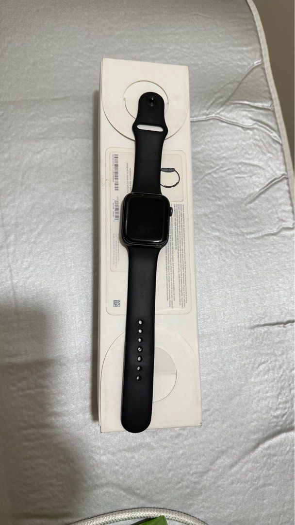 Apple watch 4 44 mm black color