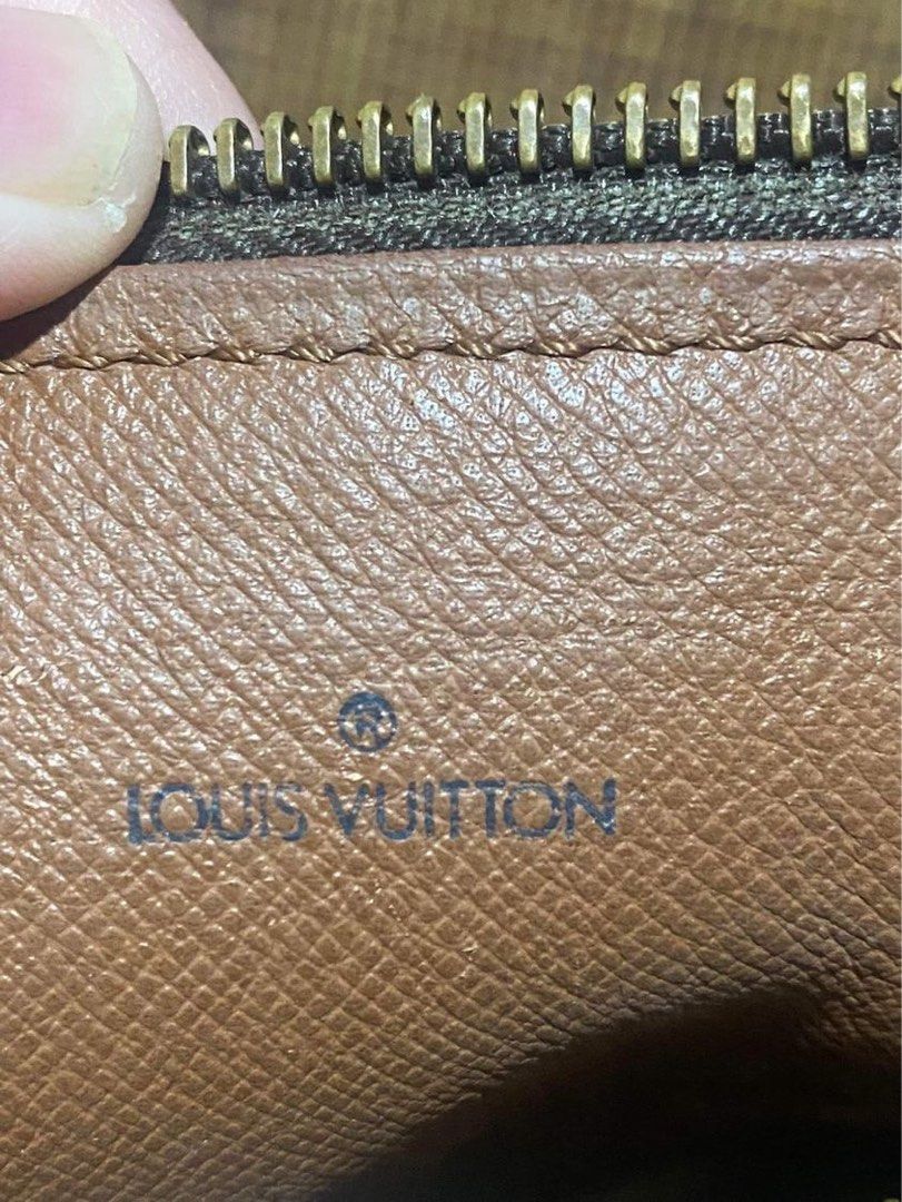 Authentic Louis Vuitton Papillon (Category: Luxury Bags & Wallets) located in Santiago. Submitted by dobongsoon (Listing ID 1198366316, Image 3). Description: RANK AB 9/10 condition.