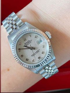 (Category: ) located in . Submitted by Watchaholics (Listing ID 1198835623, Image 1). Description: .