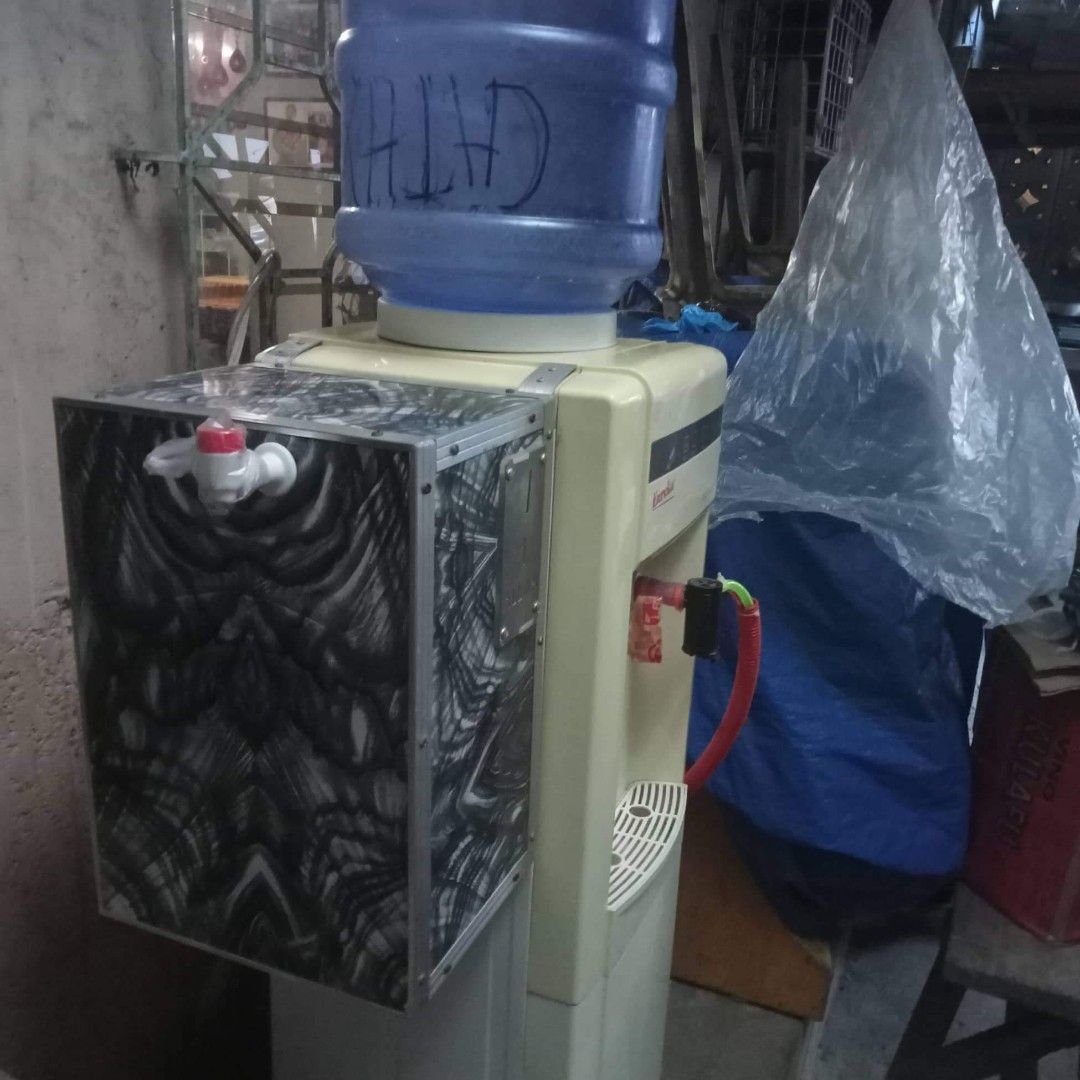 Automated Piso Water Vendo Machine, TV & Home Appliances, Kitchen