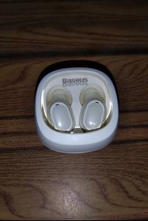 (Category: ) located in . Submitted by clothestaples (Listing ID 1198858946, Image 1). Description: .