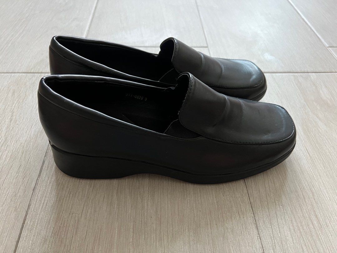bata black office shoes