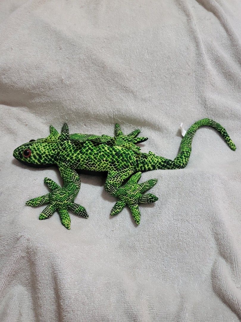 Beautiful Handmade Sand Filled Gecko Lizard Plush Toy / Paper Weight