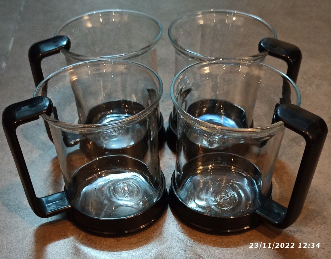 https://media.karousell.com/media/photos/products/2022/11/23/bodum_glass_set_1669180160_96c9d2cf_progressive.jpg