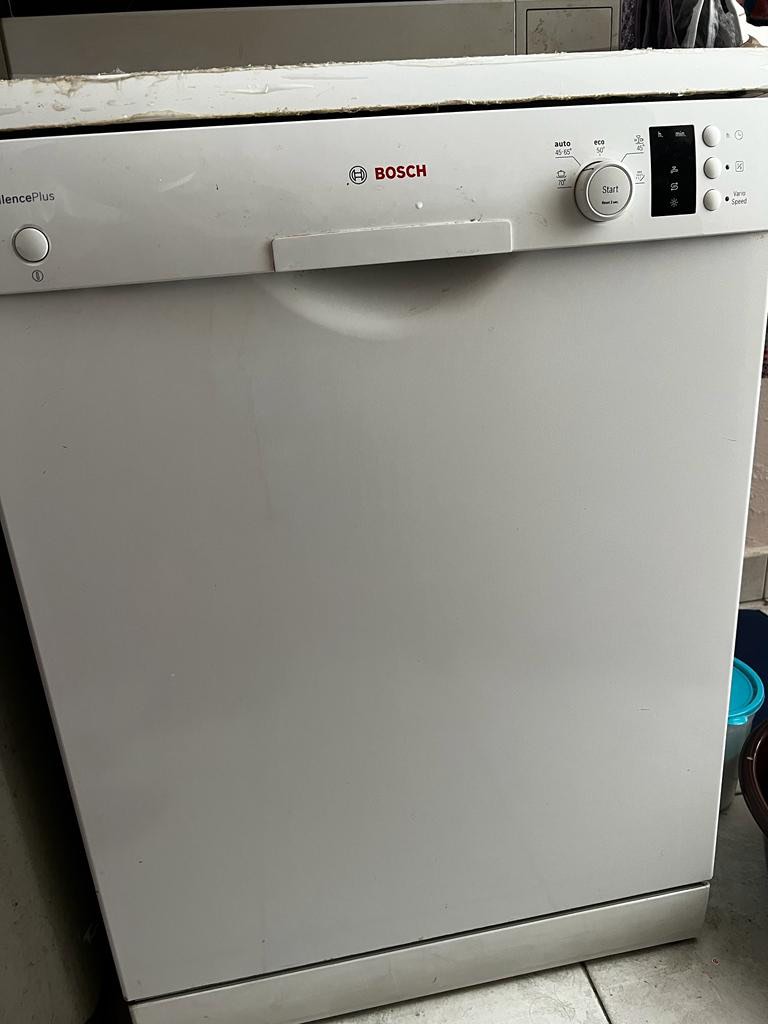 Bosch Dishwasher under warranty till August 2023, TV & Home Appliances