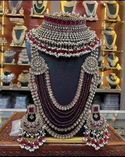 Renting jewellery online for a wedding