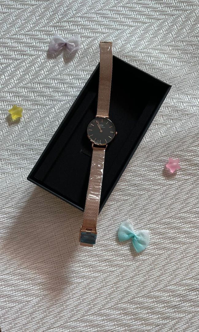 Clearance sale Daniel Wellington Watch Luxury Watches on Carousell