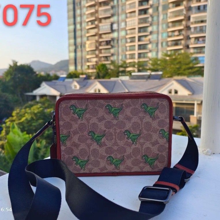 Coach 075 Charter Crossbody Dinosaur In Signature Canvas Leather Crossbody  Bag Men, Men's Fashion, Bags, Sling Bags on Carousell