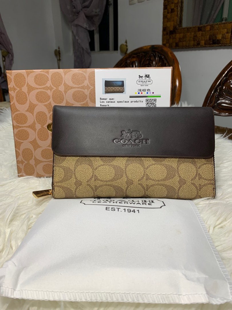 Coach hand wallet, Luxury, Bags & Wallets on Carousell