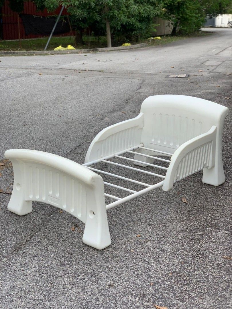 Cosco toodler bed, Babies & Kids, Baby Nursery & Kids Furniture