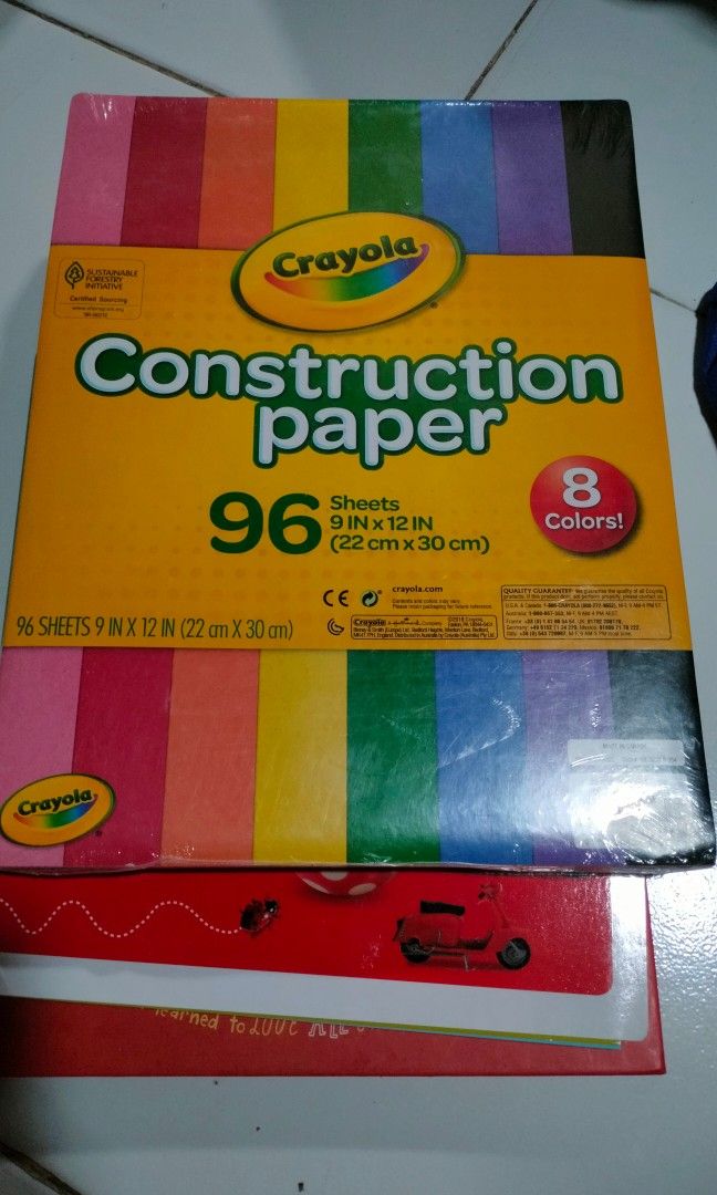 Crayola Construction Paper - 9 x 12, 8 Assorted Colors, 96 Sheets