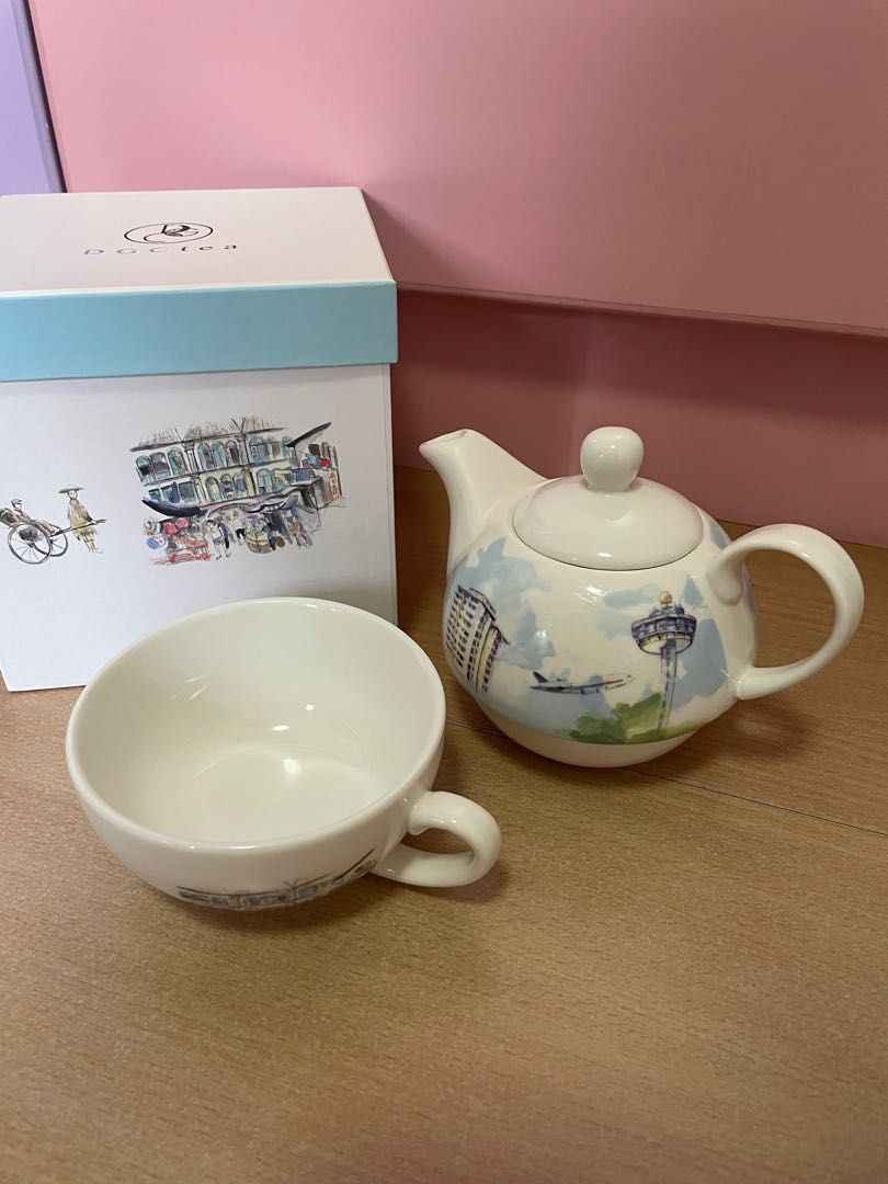 DCG SINGAPORE HERITAGE TEAPOT, Furniture & Home Living, Kitchenware