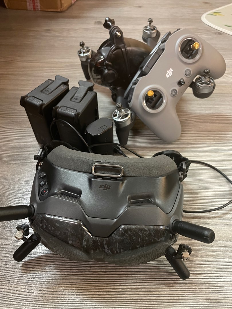 DJI FPV COMBO PACKAGE, Photography, Drones on Carousell