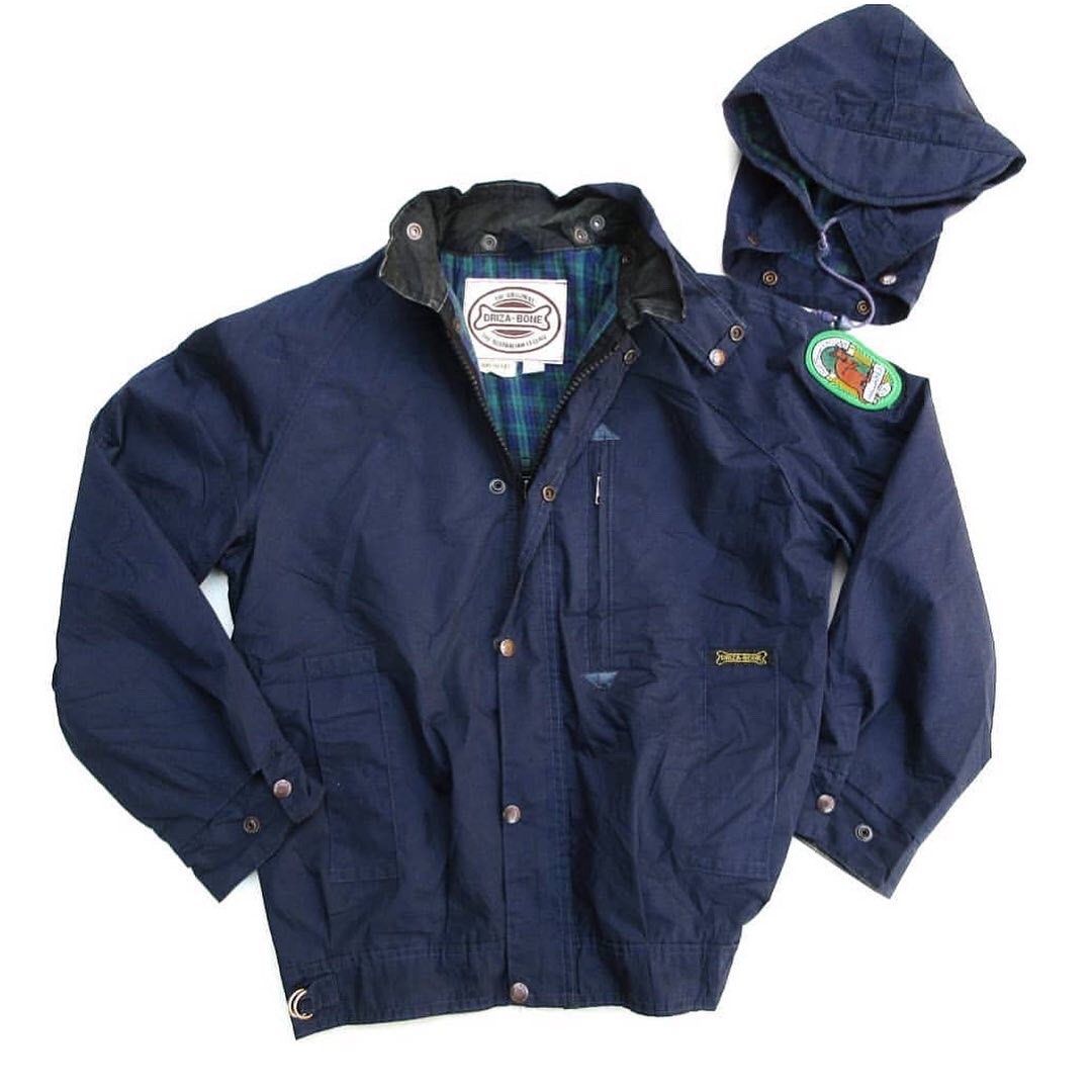 Driza Bone Brumby Oil Skin Wax B Jacket Crafted in our Heavyweight Oilskin and a 100 Australian wool lining our brumby jacket is made for warmth