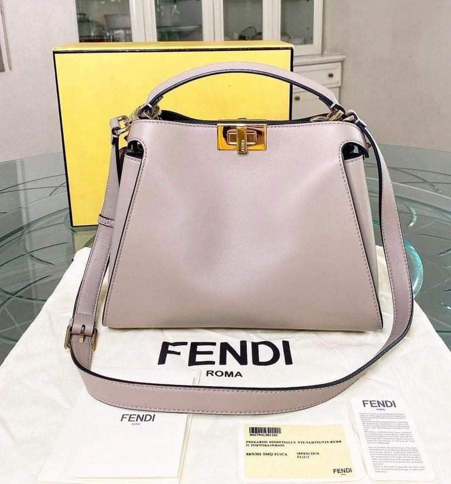 Fendi peekaboo iconic essential