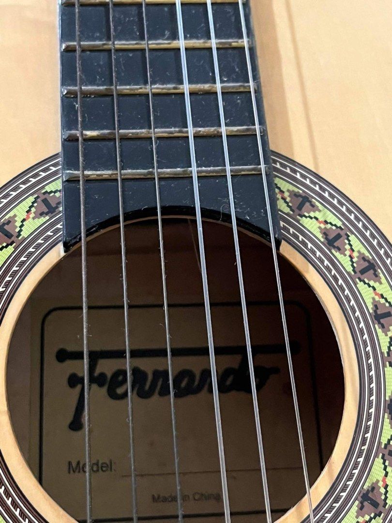Fernando Classic Guitar 3/4 (Category: Musical Instruments) located in Santa Rosa. Submitted by florissebake (Listing ID 1198795420, Image 2). Description: Minor issue - has chip on the body .