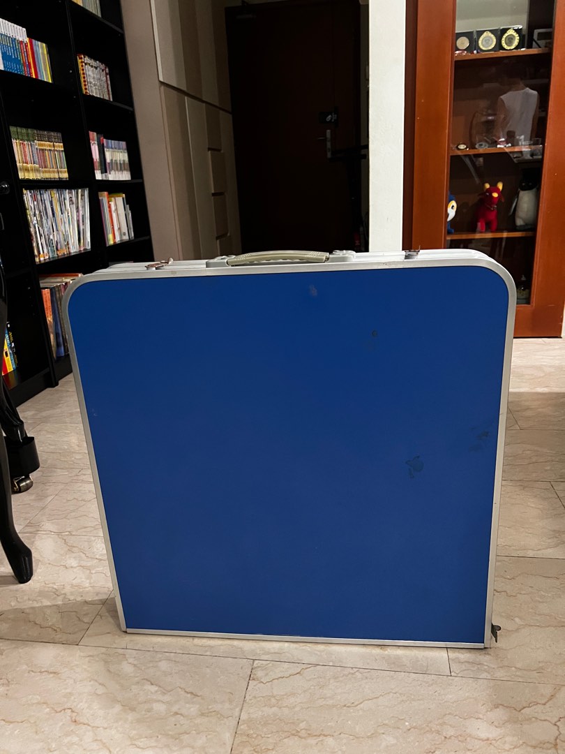 Foldable table with 4 chairs, Furniture & Home Living, Furniture