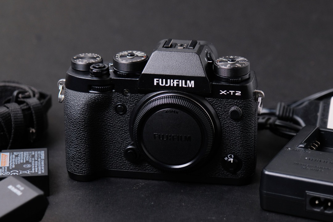 Fujifilm XT2 body only xt2 mirrorless camera, Photography, Cameras on