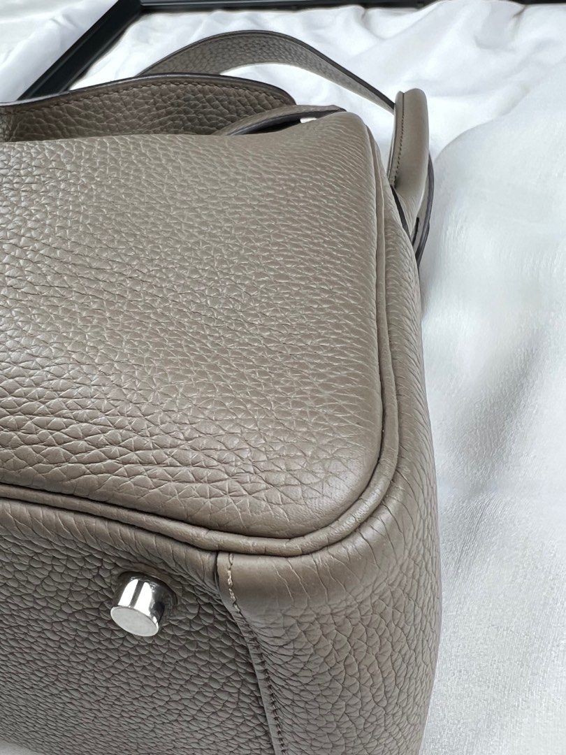 Hermes Lindy 26 Gris Etain PHW Taurilion Clemence Stamp X, Luxury, Bags ...