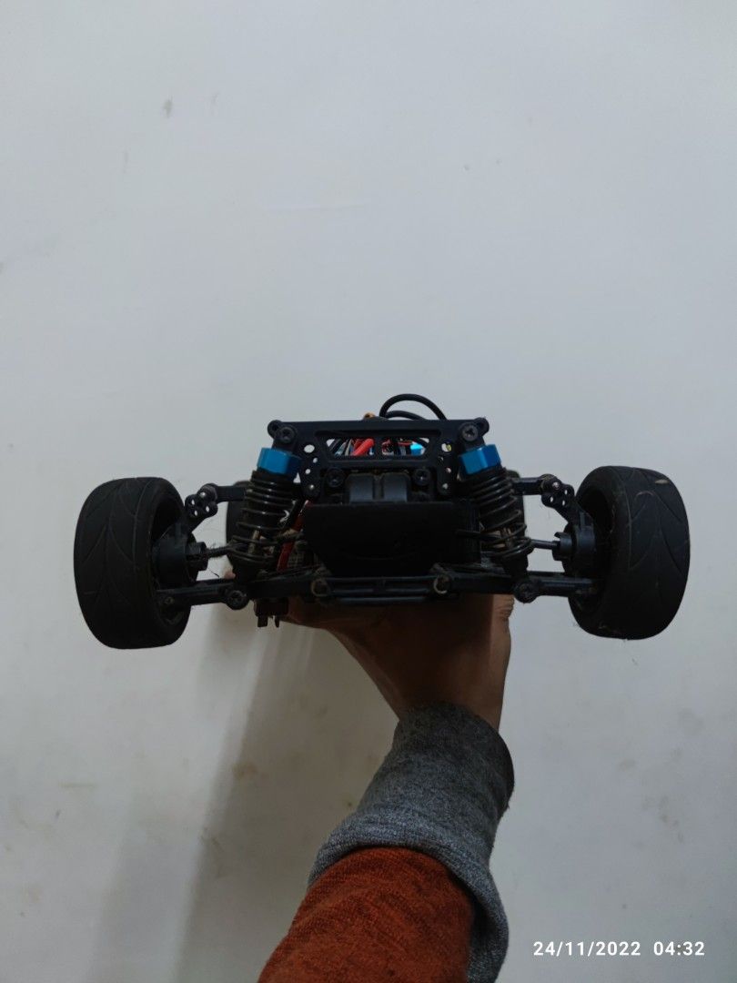 HSP RC FLYING FISH 1/10, Hobbies & Toys, Toys & Games on Carousell
