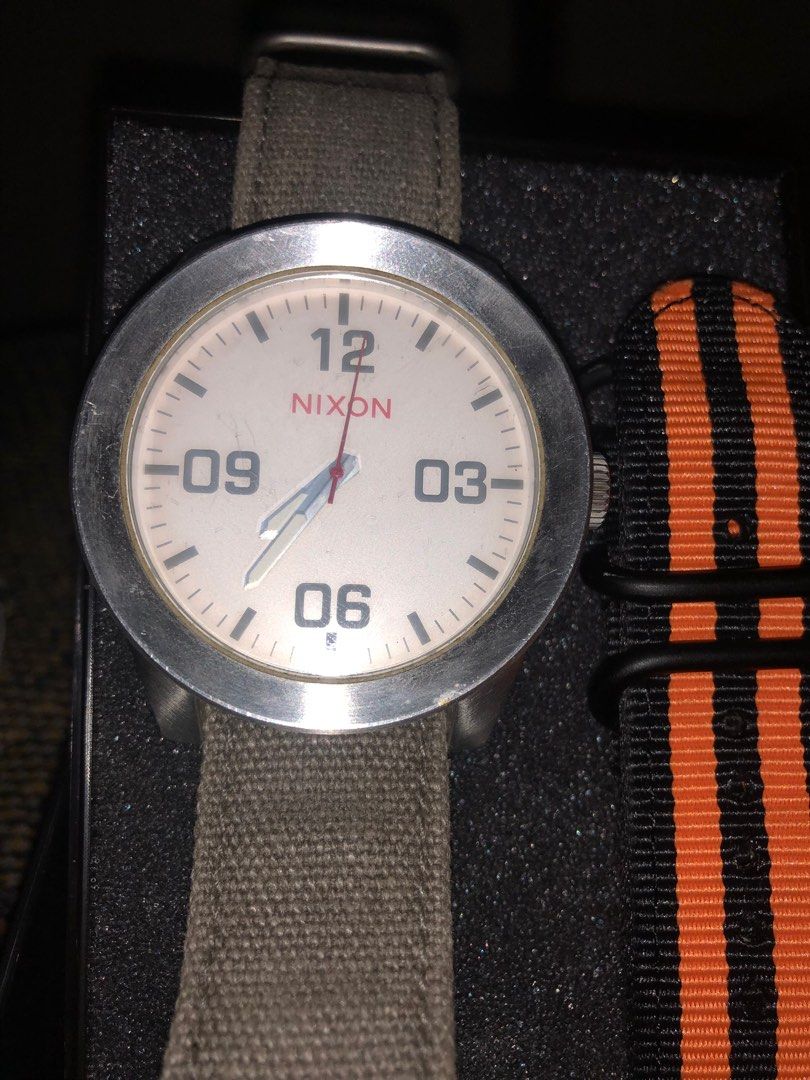 Jam Nixon Corporal A243100 Original, Fesyen Pria, Jam Tangan di Carousell