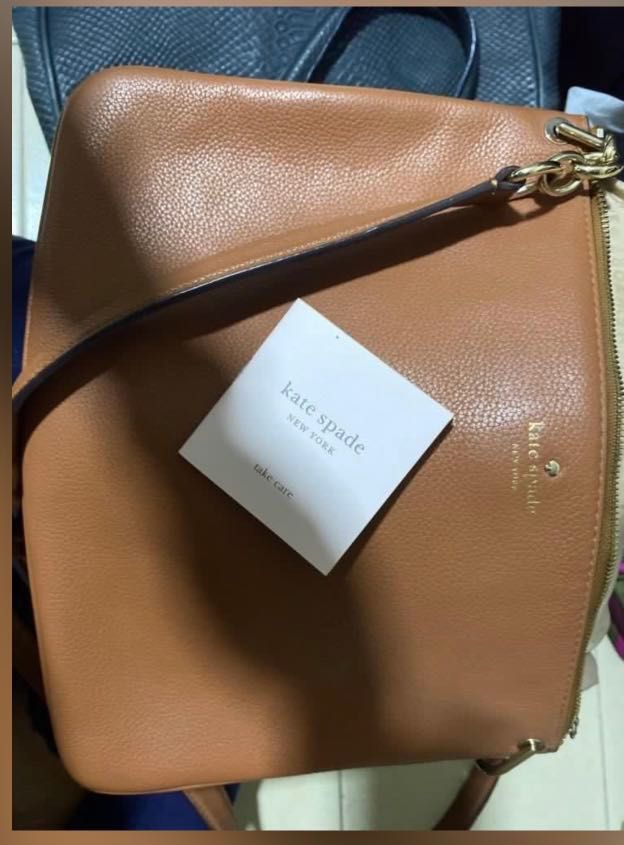 Kate spade with authenticity card, Women's Fashion, Bags & Wallets,  Cross-body Bags on Carousell