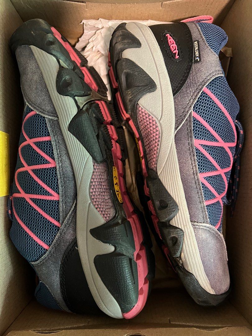 keen women's hiking shoes sale