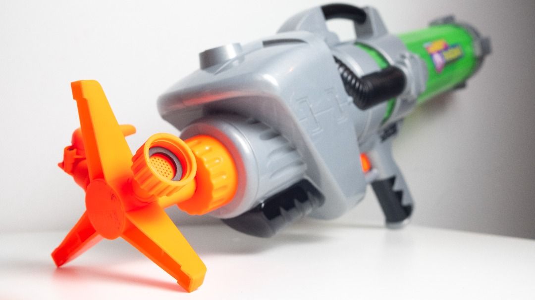 Larami Super Soaker CPS SplashZooka 65 Oz Constant Pressure System Squirt Gun