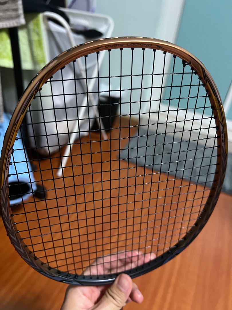 Lining calibar 900, Sports Equipment, Sports & Games, Racket & Ball ...