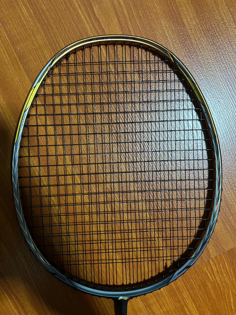 Lining calibar 900, Sports Equipment, Sports & Games, Racket & Ball ...