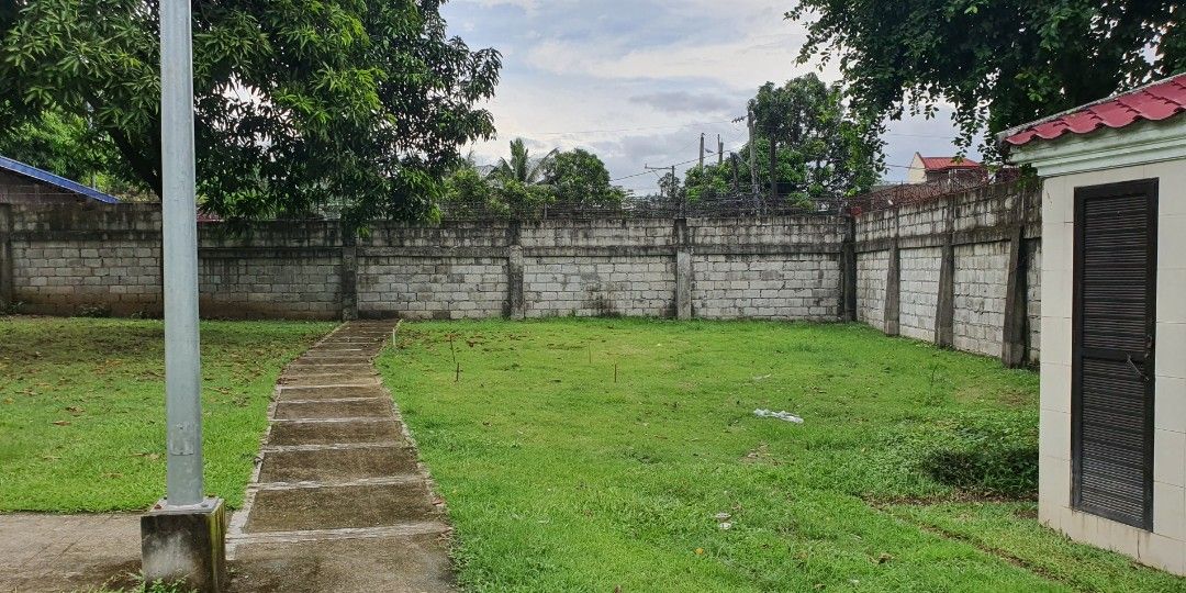 Manila Memorial Sucat , Holy Cross Novaliches Q.C. Lot Columbarium