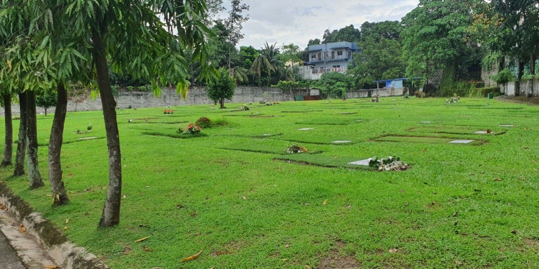 Manila Memorial Sucat , Holy Cross Novaliches Q.C. Lot Columbarium