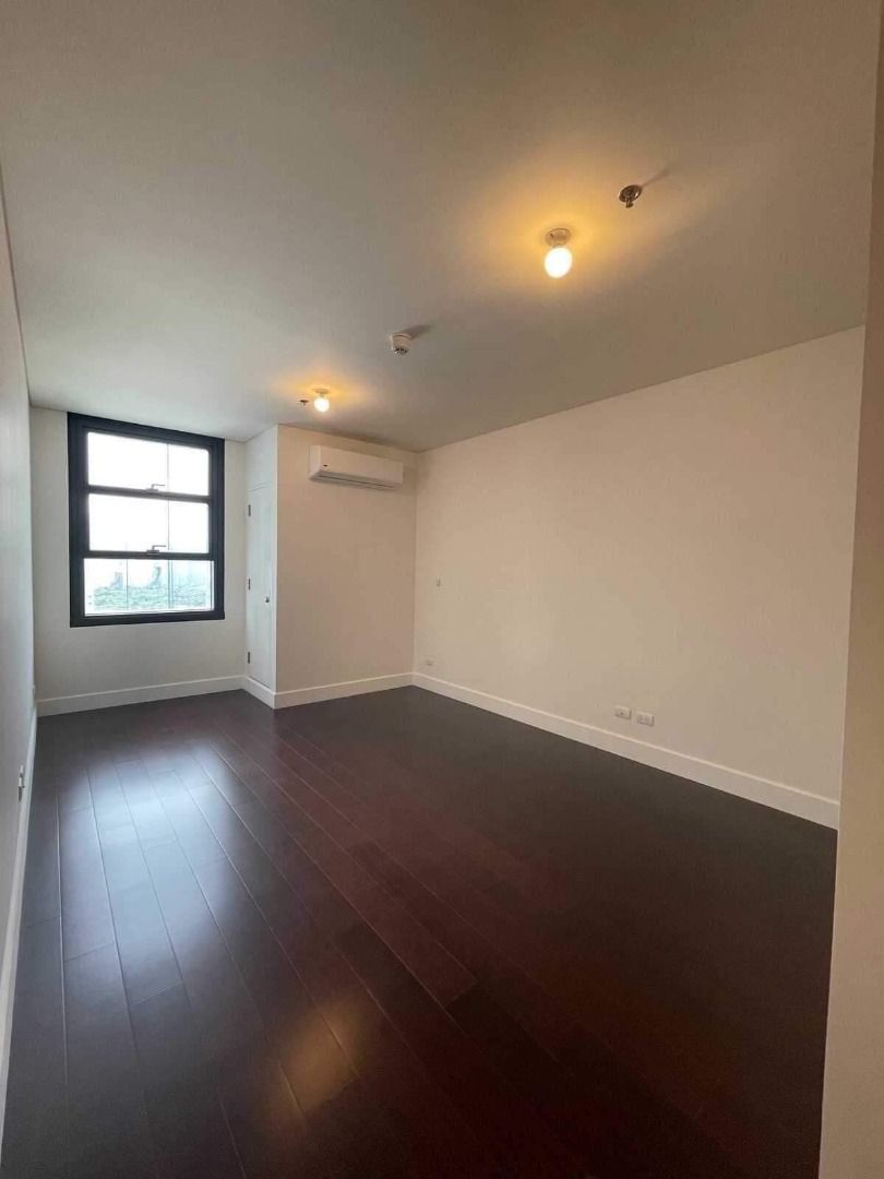 MCO FOR LEASE 2 Bedroom Unit in Garden Tower, San Lorenzo, Makati