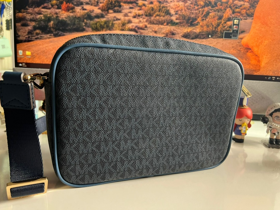 Michael Kors (Fulton Sport), Luxury, Bags & Wallets on Carousell