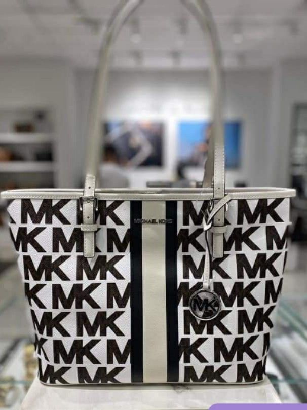 Md carryall tote new arrivals