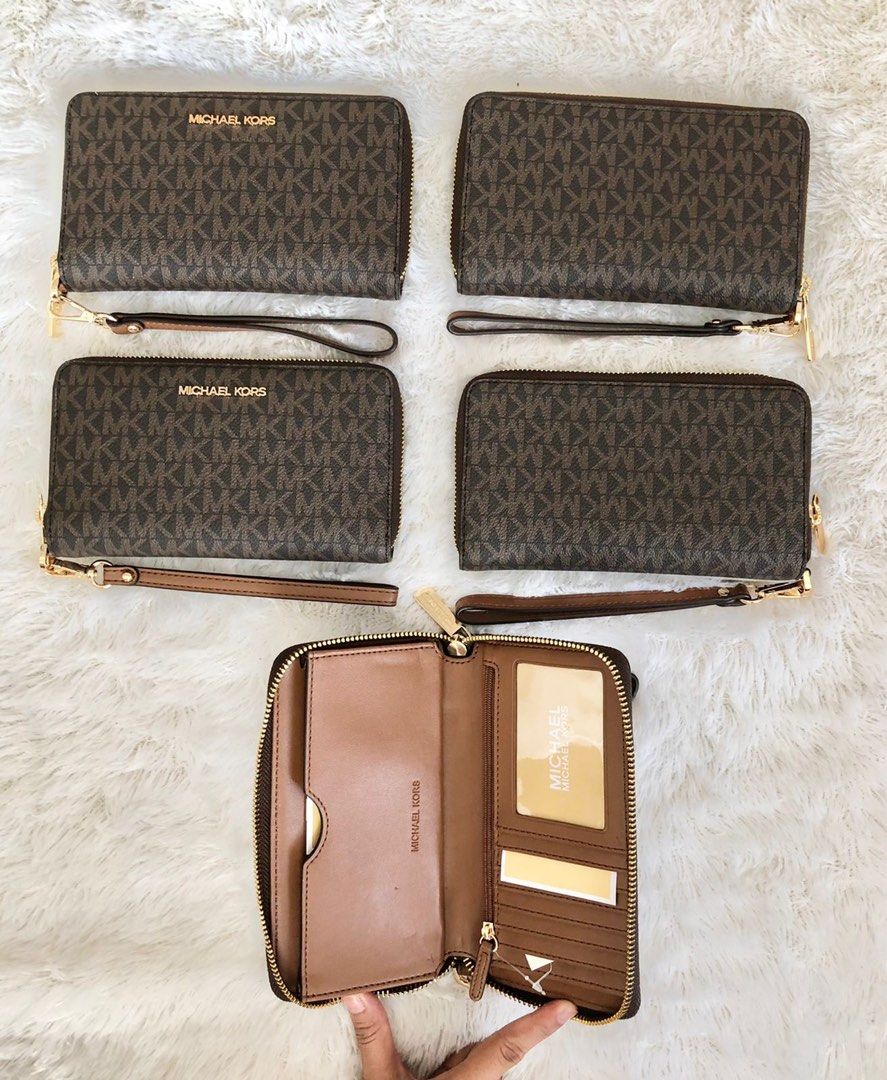 Michael Kors Jet Set Travel Large Flat Multifunction Phone Case