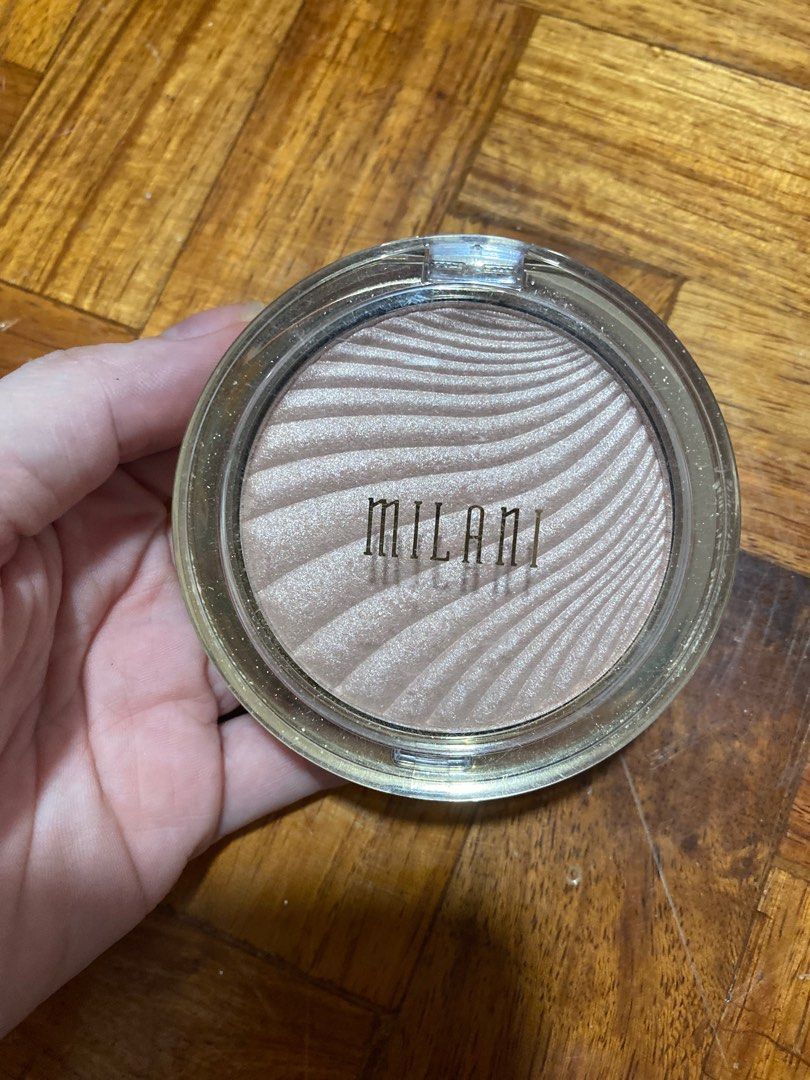 milani strobelight instant glow powder swatches