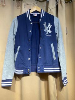 (Category: ) located in . Submitted by paulasbrandedpreloved (Listing ID 1198820734, Image 1). Description: .