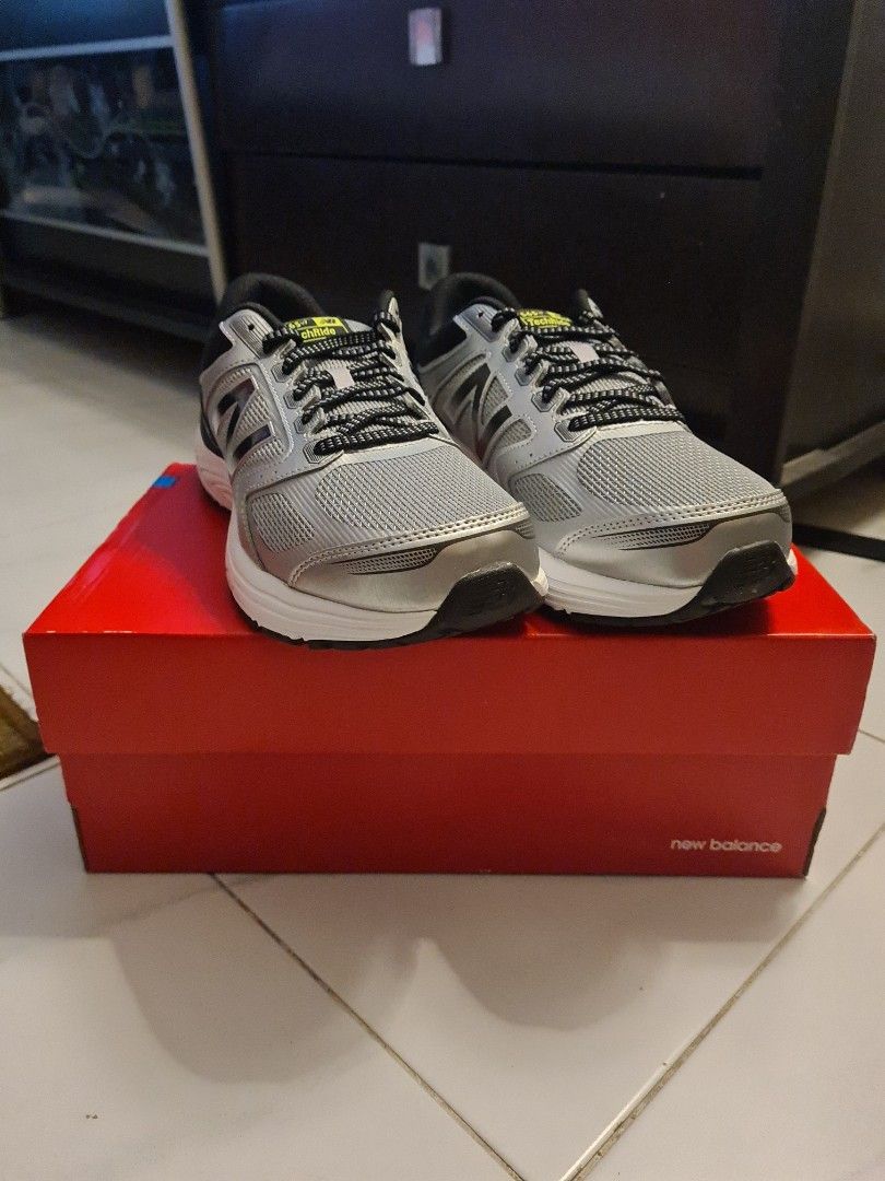 New Balance Running Shoe, Men's Fashion, Footwear, Sneakers on Carousell